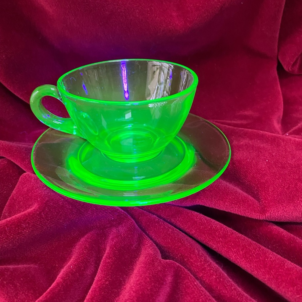 Depression glass , Price is for 3 Tea/Coffee Cups and Saucers